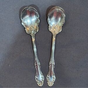 Wm A Rogers A1 5.75" Sugar Spoon CARLTON Pattern Now Oneida Vtg Sil Plate Qty 2